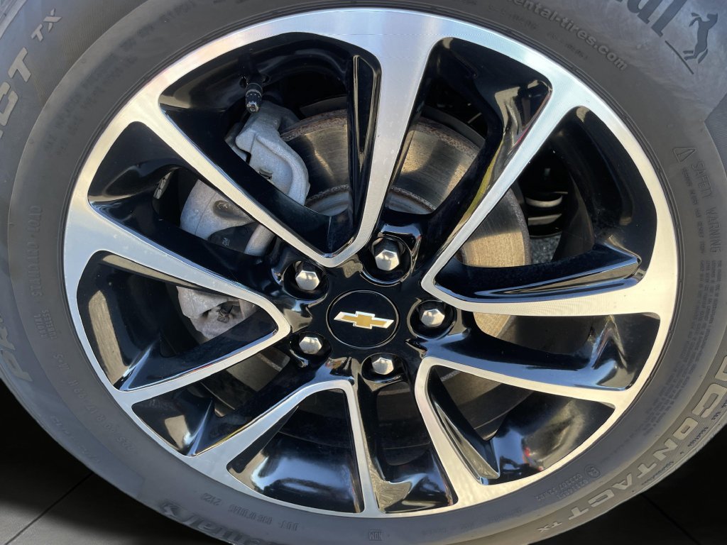 Used 2024 Gray Chevrolet LT image 29