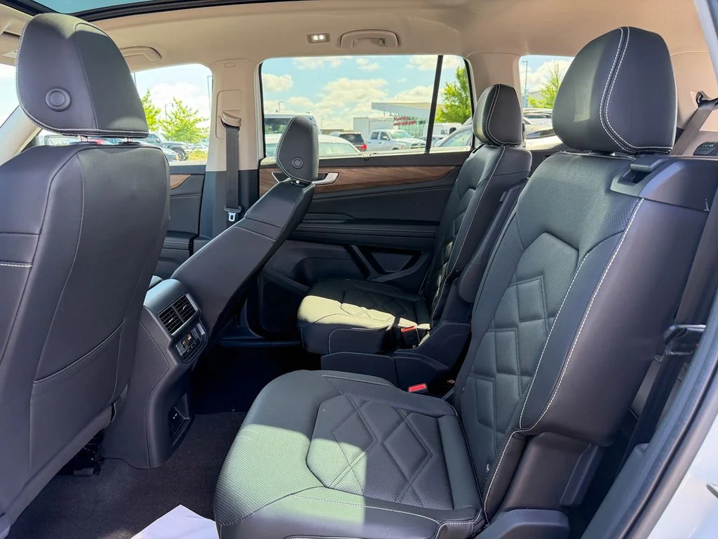 New 2026  Volkswagen SE w/Technology image 26
