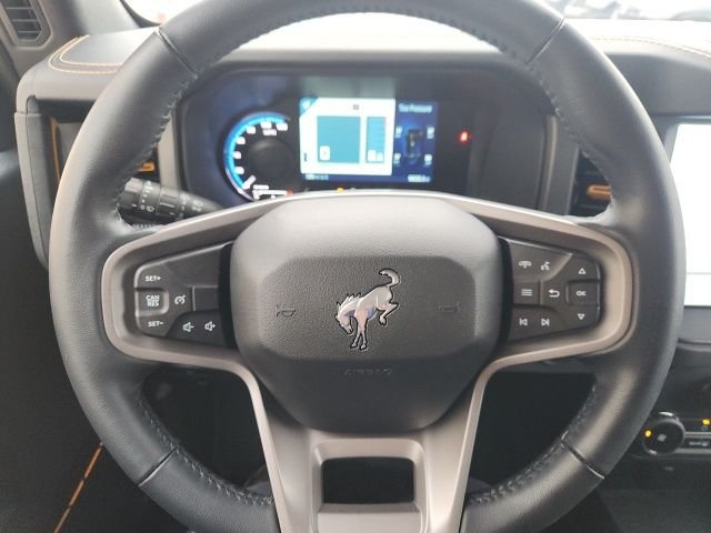 Used 2024 White Ford Badlands image 34