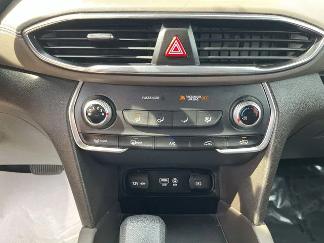 Used 2019 Blue Hyundai SE image 18