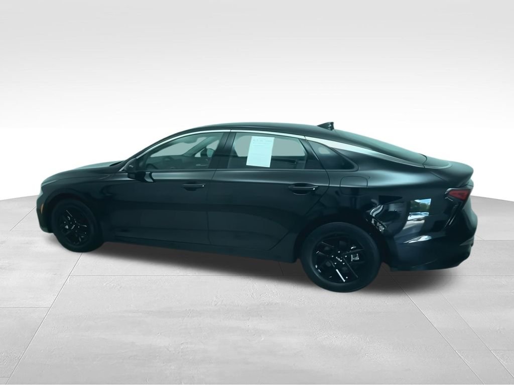 Used 2026 Black Kia LXS image 7