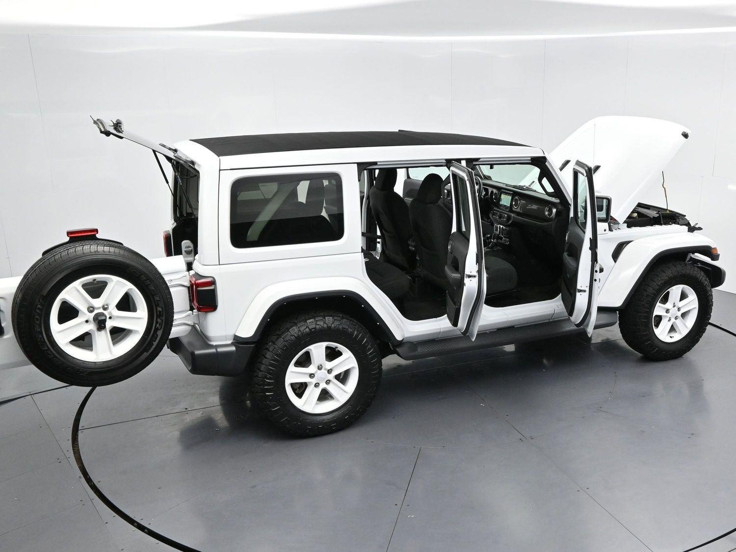 Used 2022 Bright White Clearcoat Jeep Unlimited Sahara image 42
