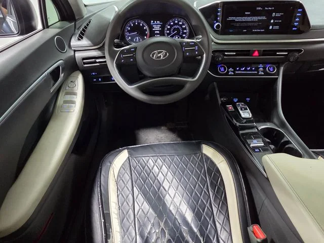 Used 2023 Black Hyundai SEL image 7