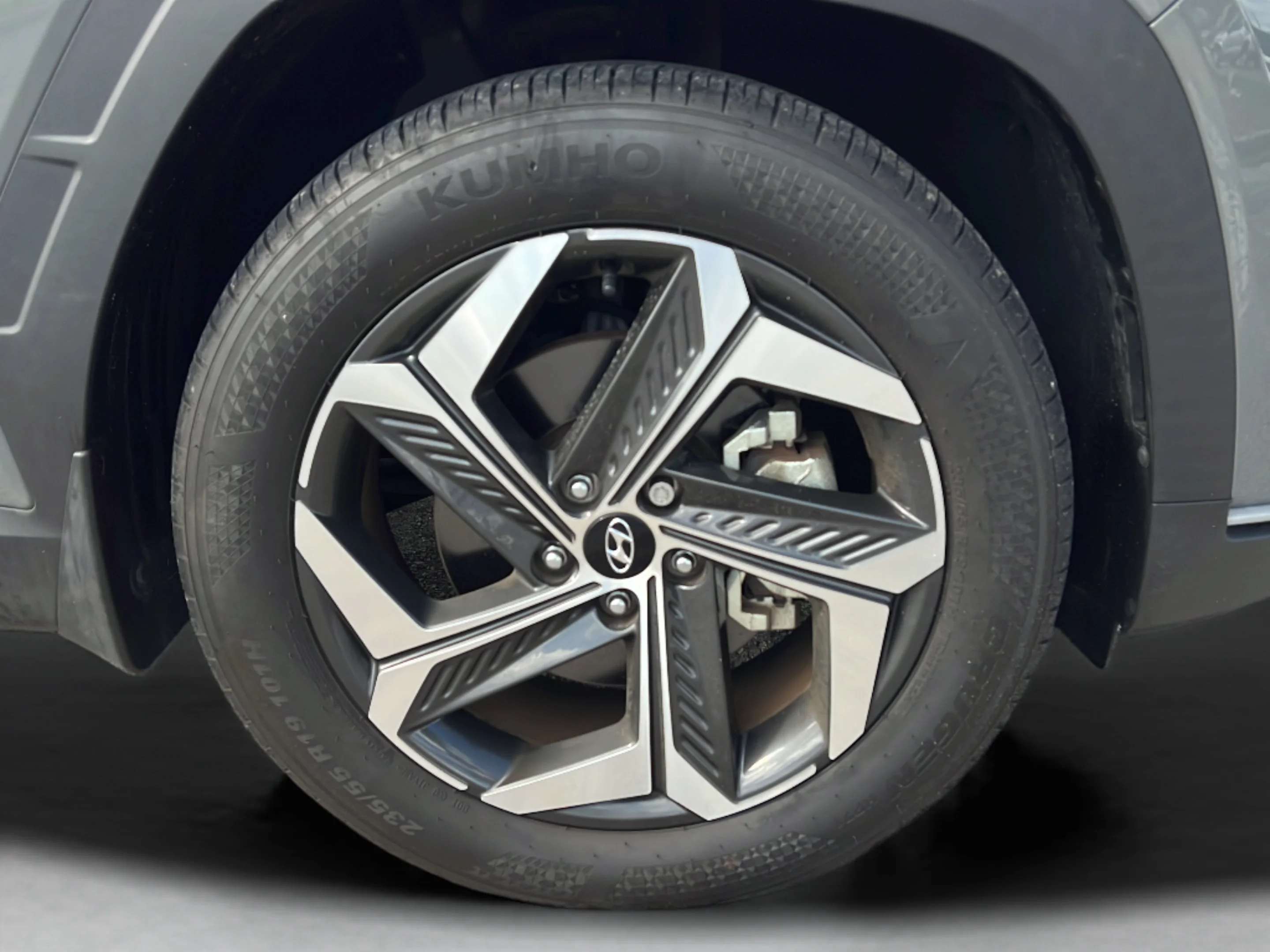 Used 2024 Hampton Gray Hyundai SEL image 10
