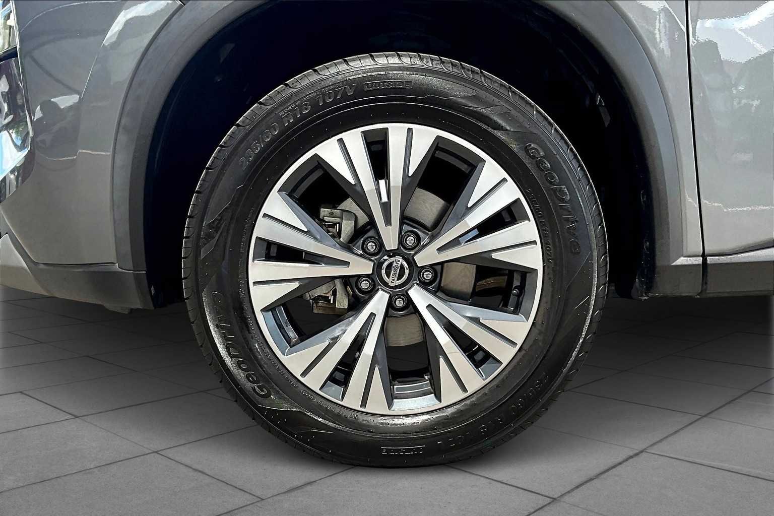 Used 2021 Gun Metallic Nissan SV image 11