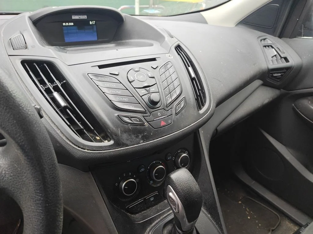 Used 2015 White Ford S image 10