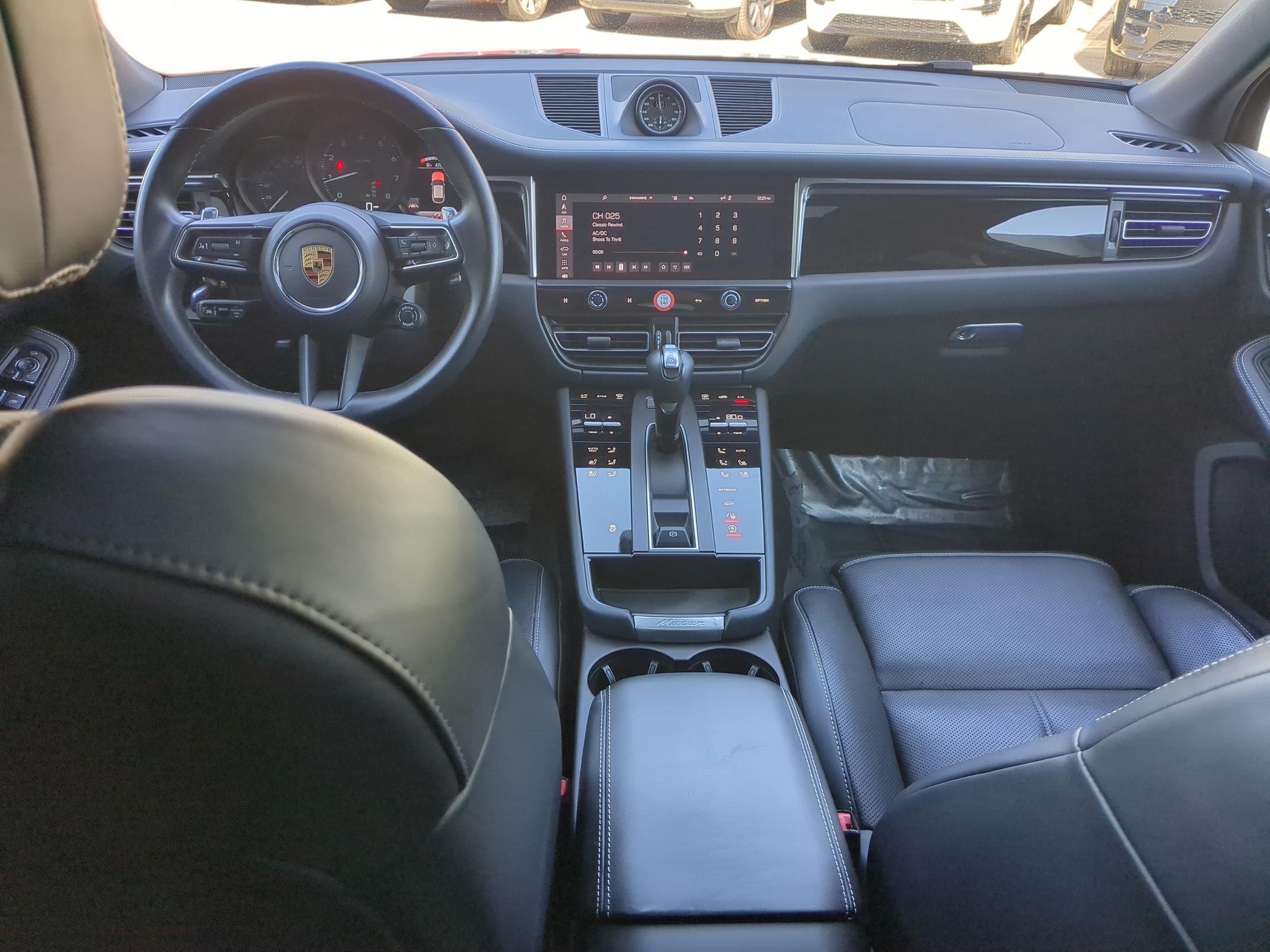 Used 2024 Chalk Porsche AWD image 27