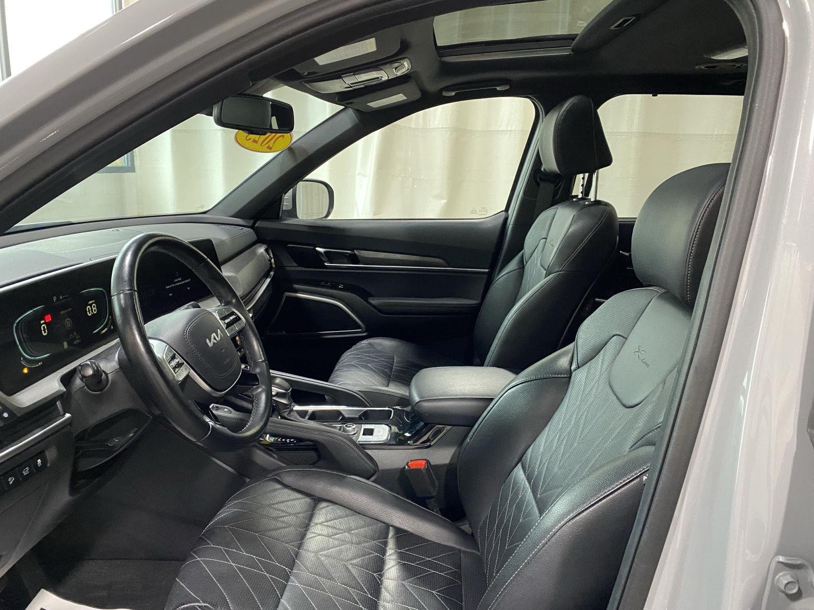 Used 2023 Wolf Gray Kia EX X-Line image 7