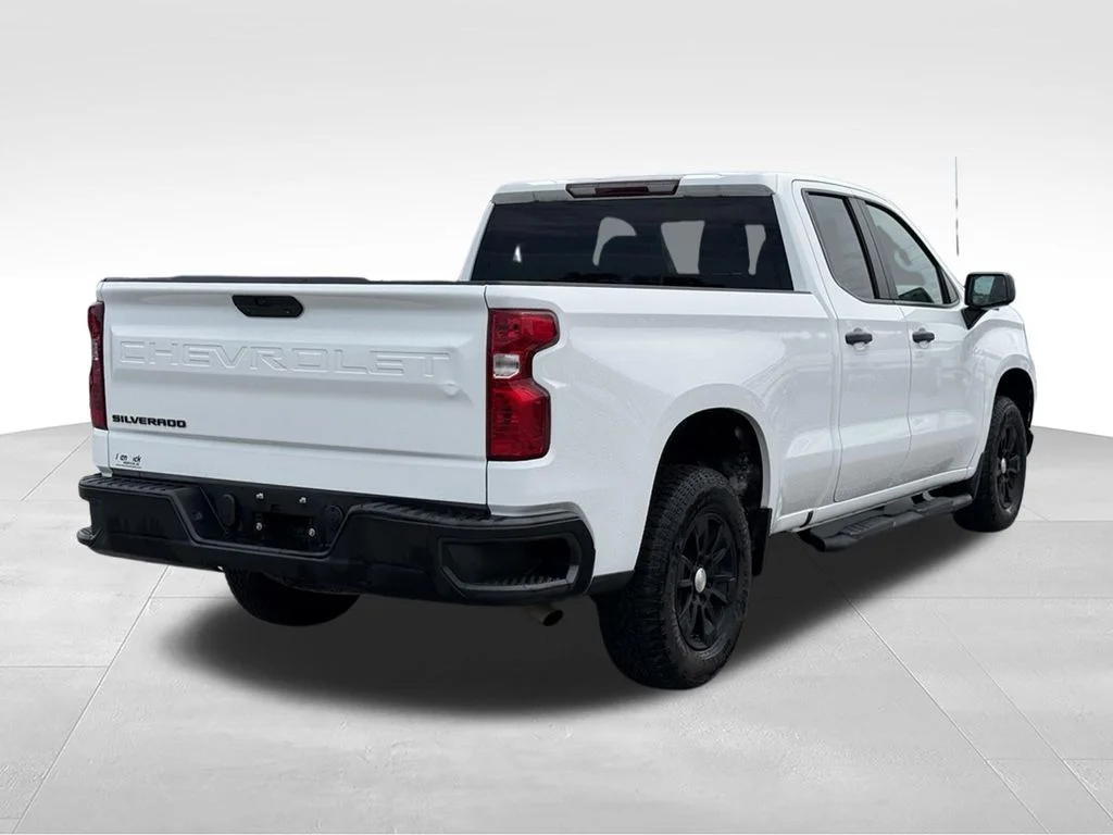 Used 2020 White Chevrolet WT image 24