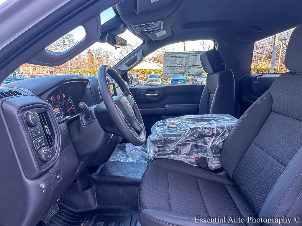 2026 CHEVROLET SILVERADO - Image 9