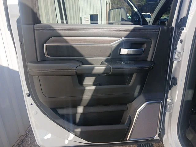 New 2026 Bright White Clear-Coat Exterior Paint RAM Laramie image 28