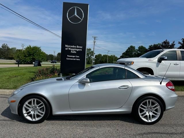Used 2007 Gray Mercedes-Benz SLK 280 image 2
