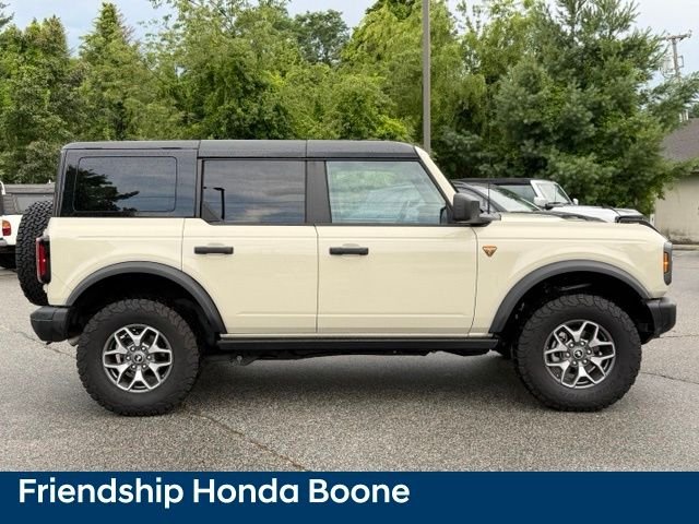 Used 2025 Beige Ford Badlands image 4