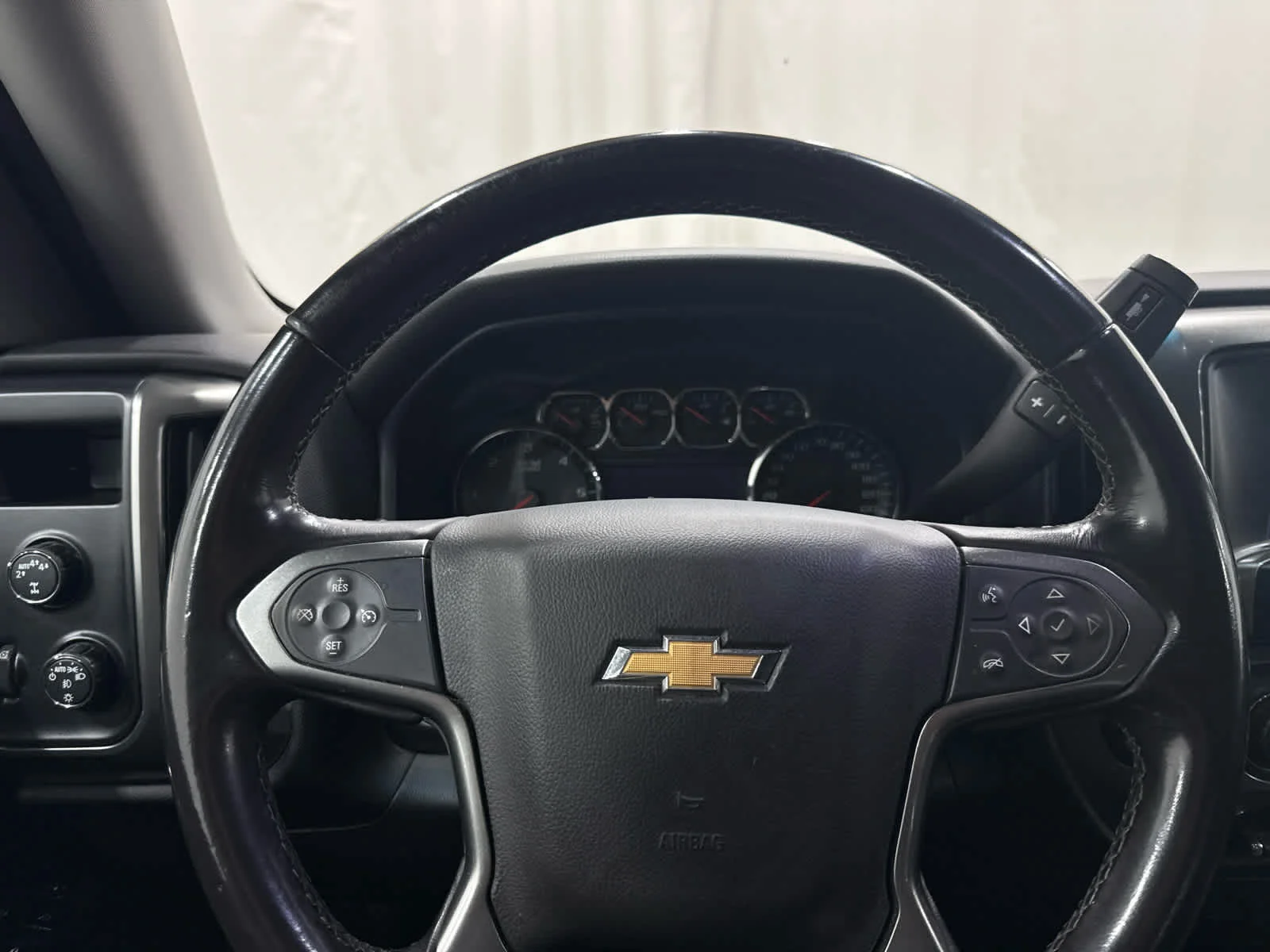 Used 2018 CAJUN RED TINTCOAT Chevrolet LT image 15