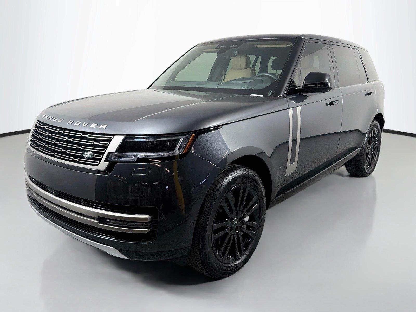 Used 2024 Carpathian Grey Land Rover SE P53O V8 image 1