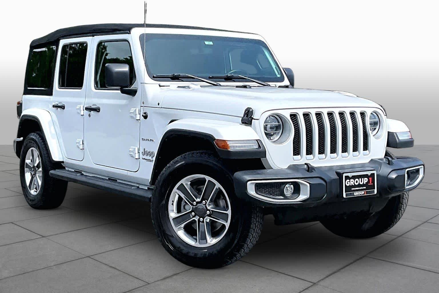 Used 2022 Bright White Clearcoat Jeep Unlimited Sahara image 3