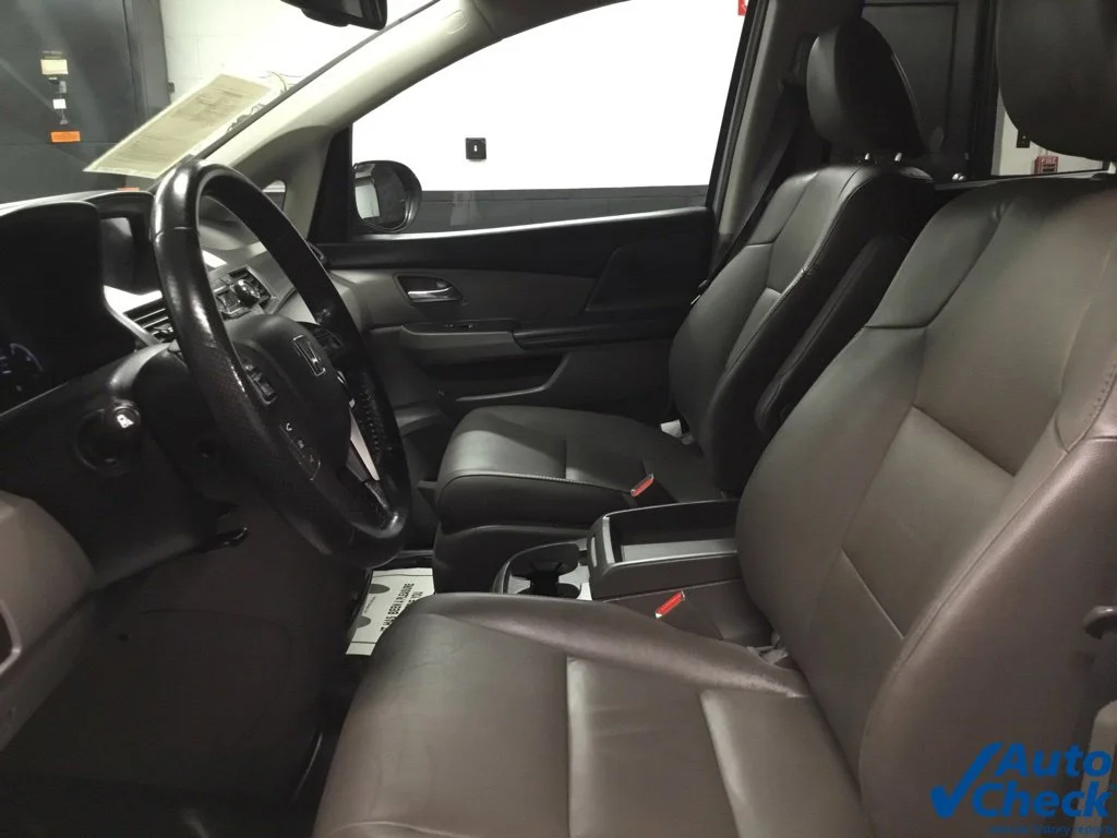Used 2015 Silver Honda EX-L image 20