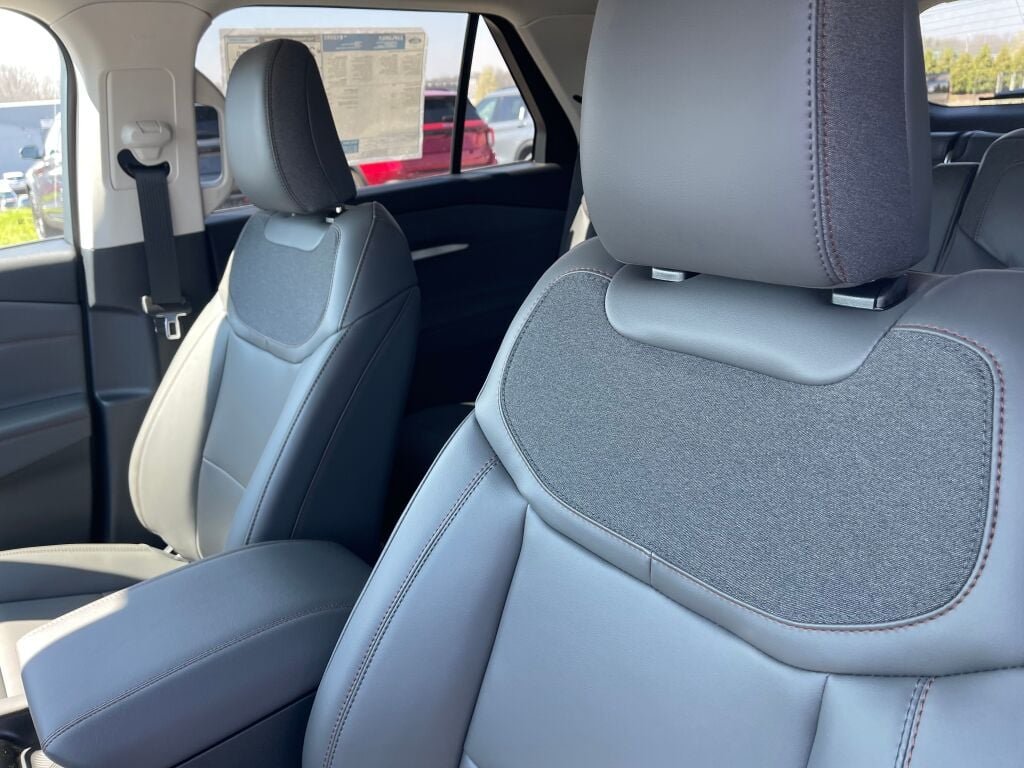 New 2026 Space White Metallic Ford Active w/200A Pkg image 10