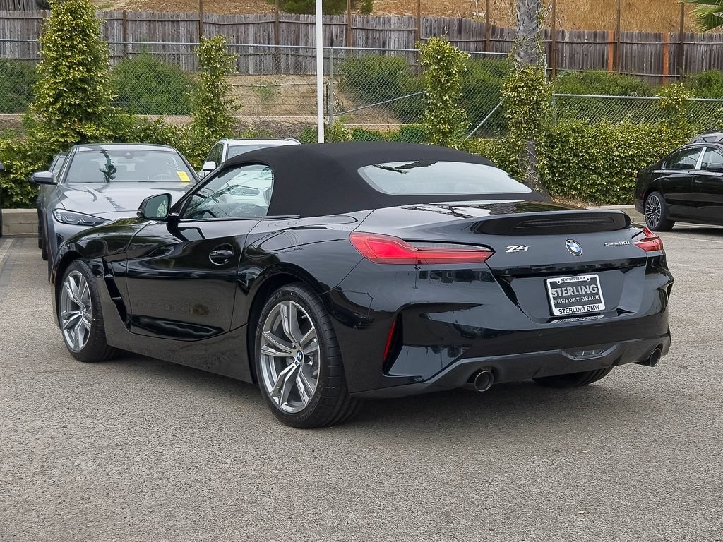 New 2026 Black Sapphire Metallic BMW sDrive30i image 15