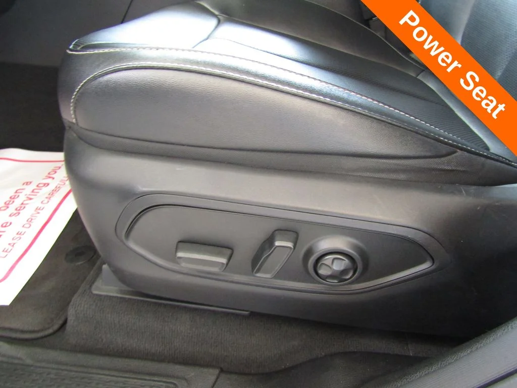 Used 2024 Bright White Clearcoat Jeep Limited image 7