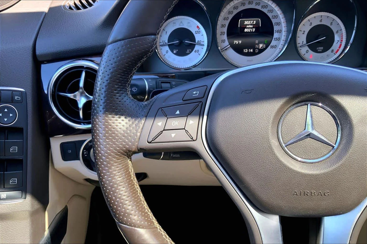Used 2015 Lunar Blue Metallic Mercedes-Benz GLK 350 image 24