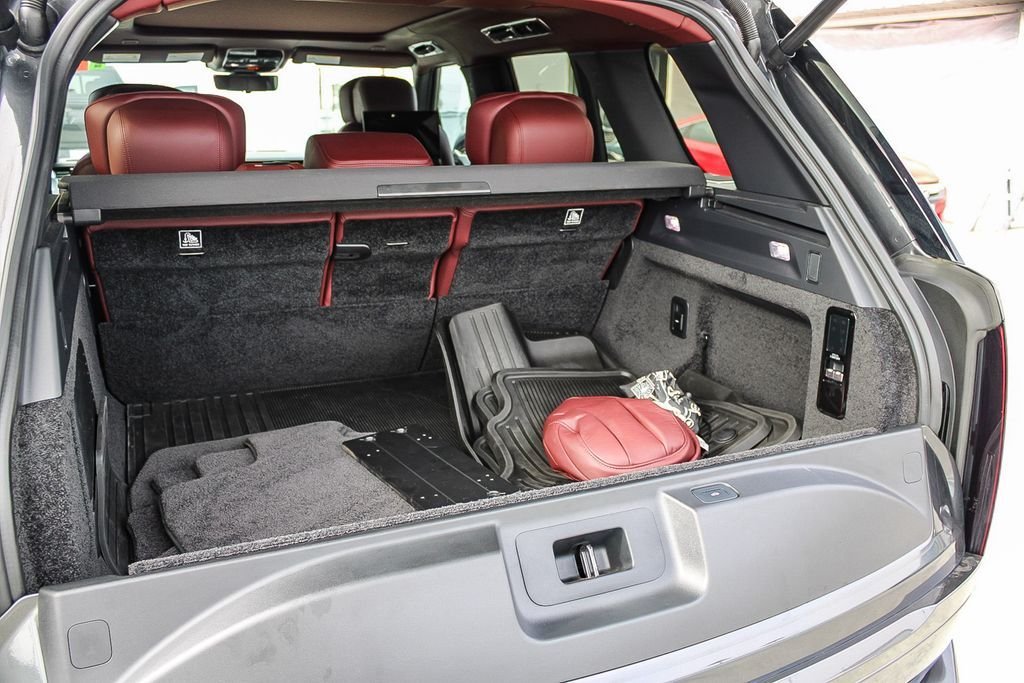 Used 2024 Carpathian Gray Premium Metallic Land Rover Autobiography image 26