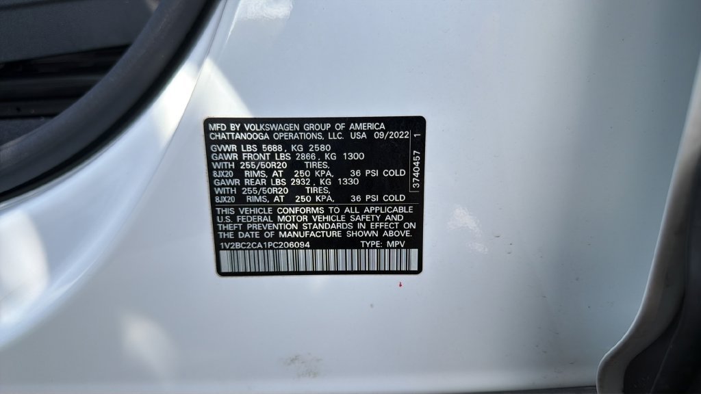 Used 2023 White Volkswagen 2.0T SEL image 26