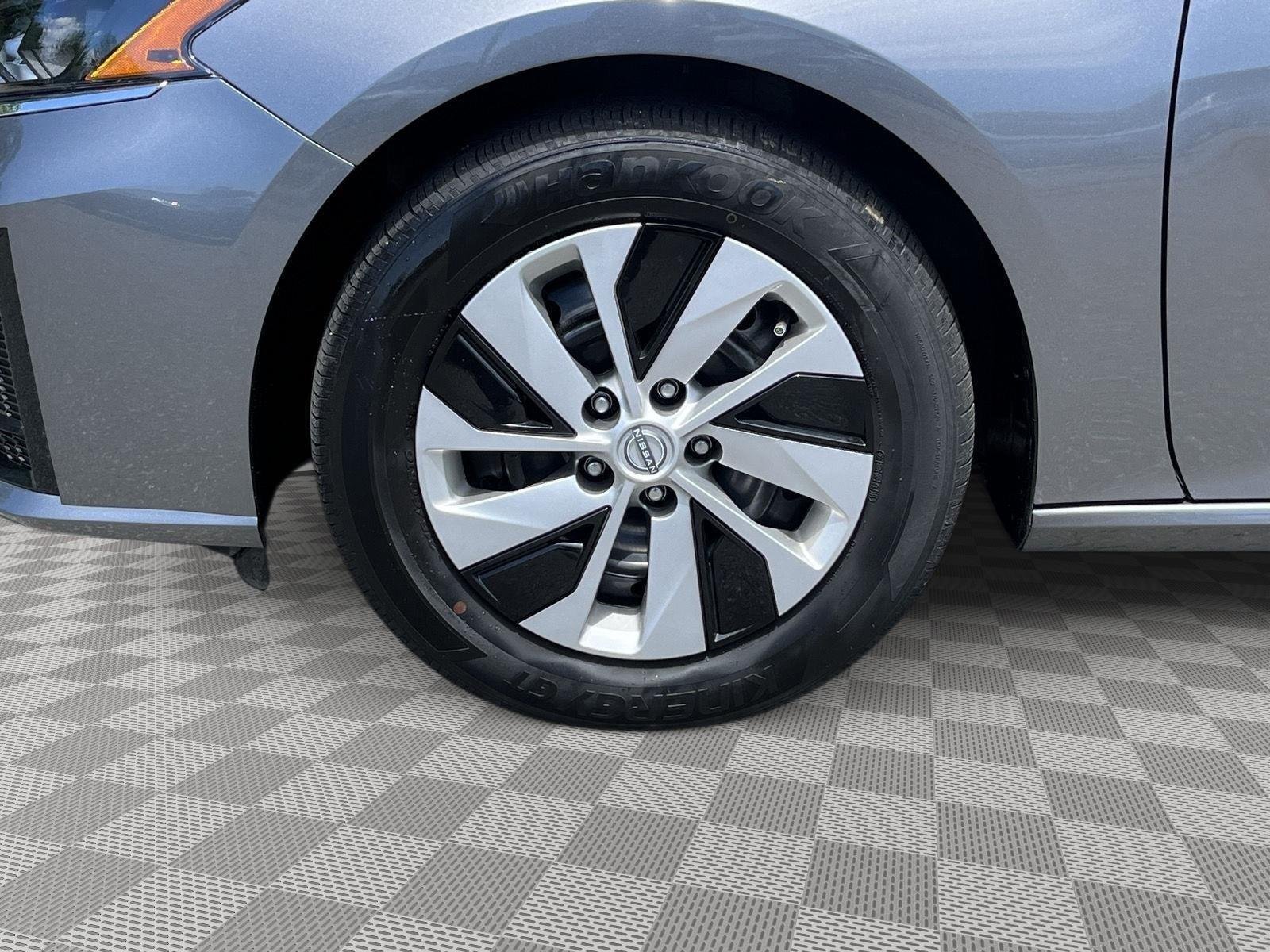Used 2025 Gun Metallic Nissan S image 9