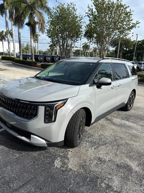Used 2025 White Kia EX image 2