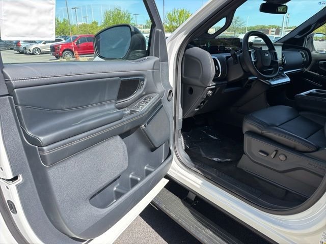 New 2026 Star White Metallic Tri-Coat Ford Platinum® image 13