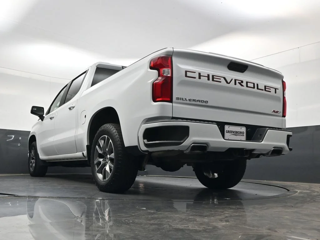 Used 2022 White Chevrolet RST image 44