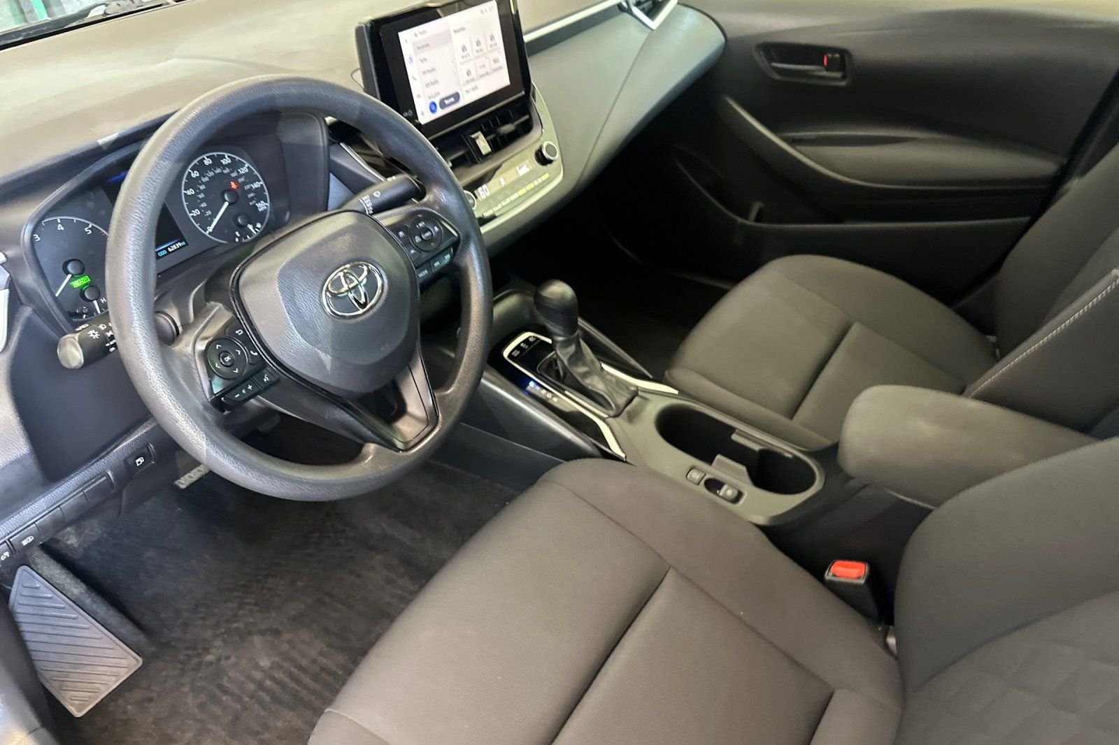 Used 2024  Toyota LE image 9