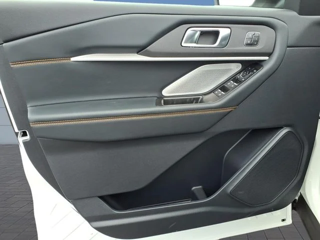 New 2026 Star White Metallic Tri-Coat Ford Tremor® image 16