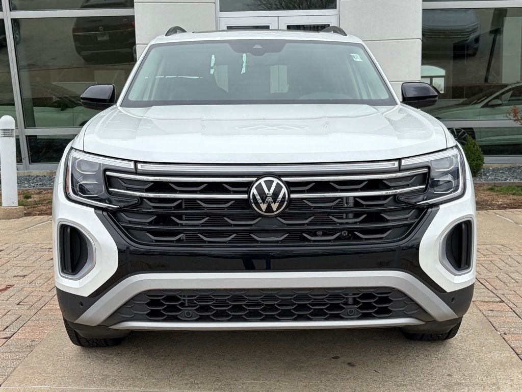 New 2026 Opal White Pearl Volkswagen Peak Edition image 3
