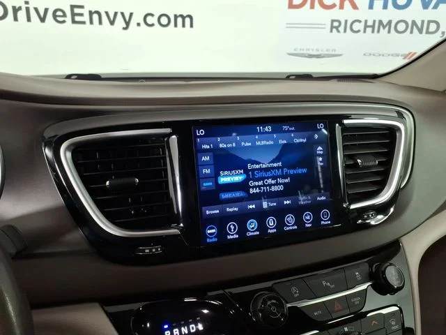 Used 2018 Red Chrysler Touring L Plus image 21