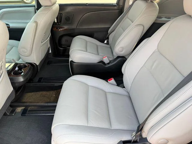 Certified Used 2020 ALUMINA JADE METAL Toyota Limited Premium image 32
