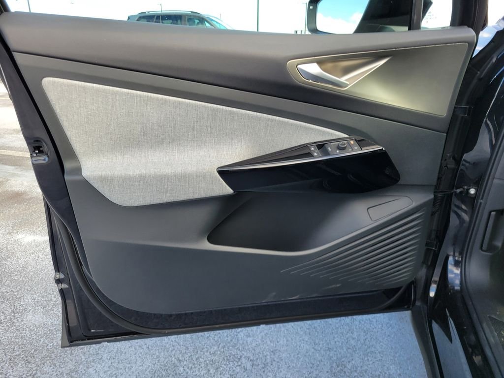 New 2026 Black Volkswagen Pro image 13