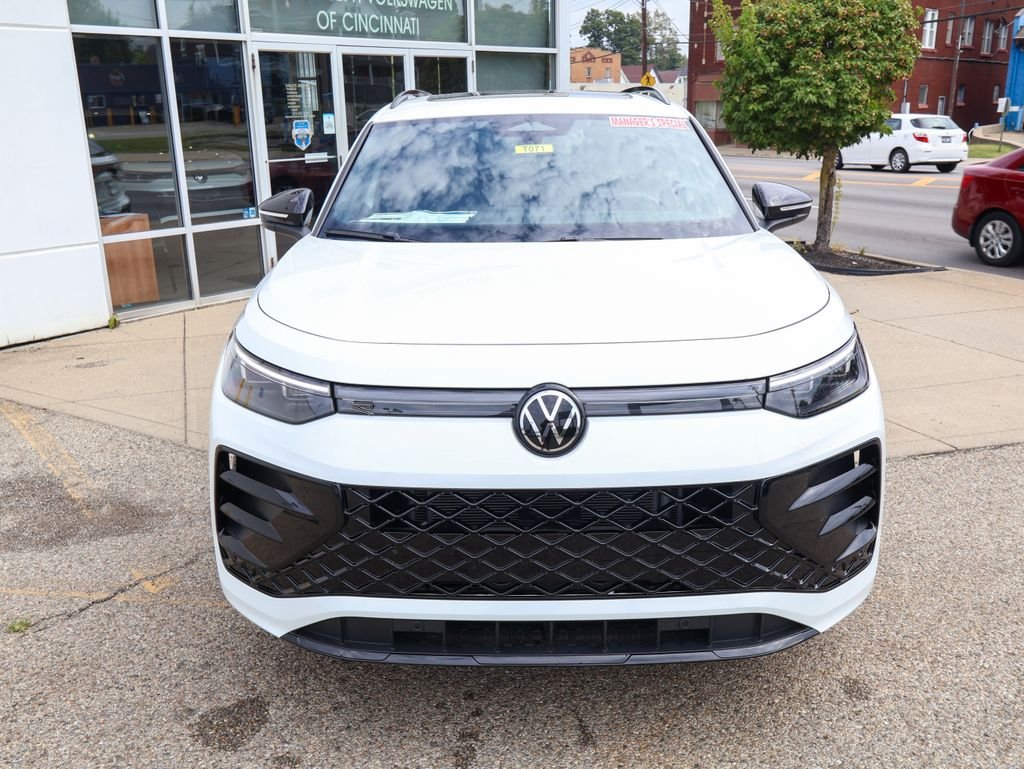 New 2026 White Volkswagen 2.0T SE R-Line Black image 8