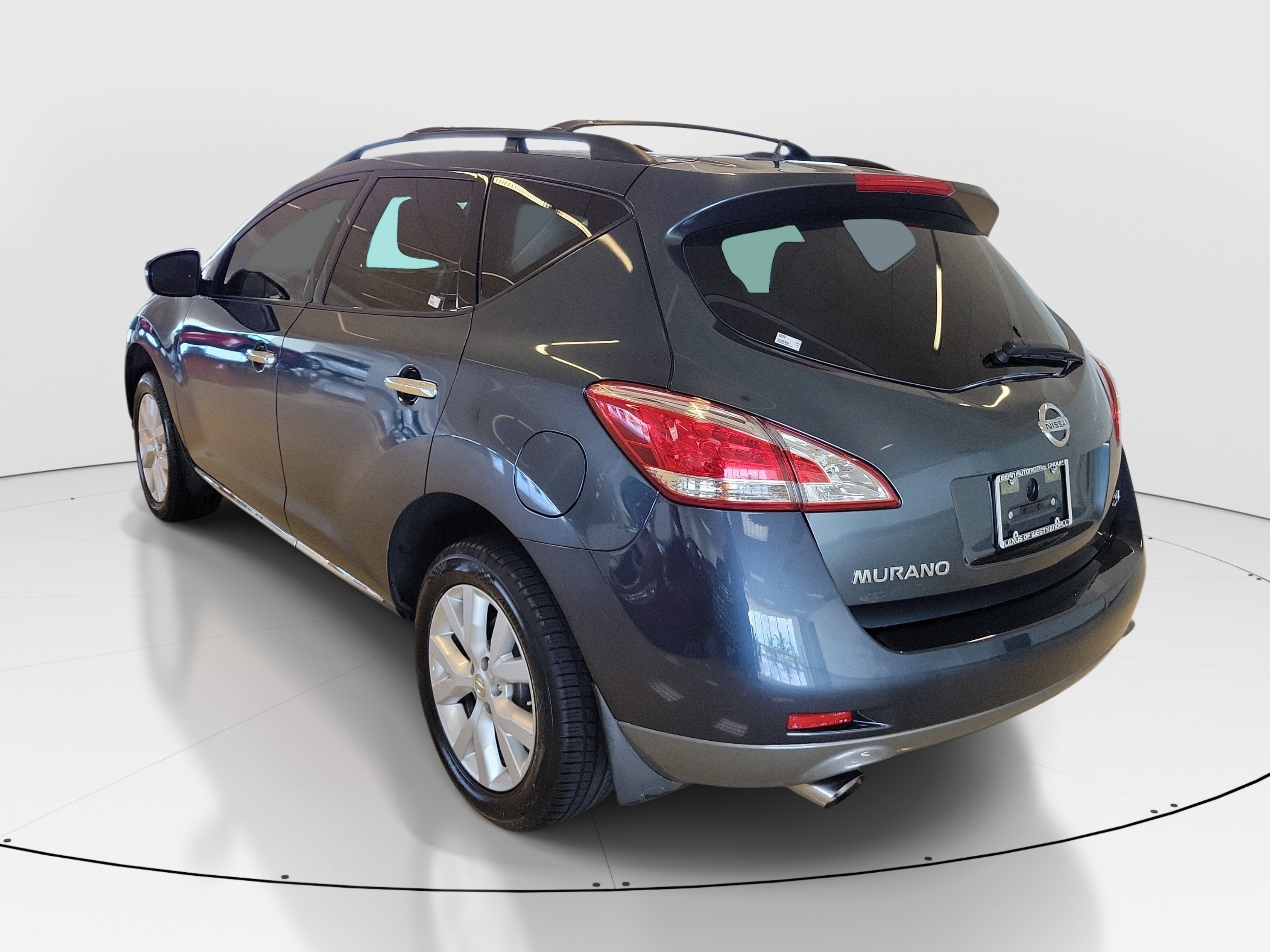 Used 2013 Graphite Blue Nissan SL image 6