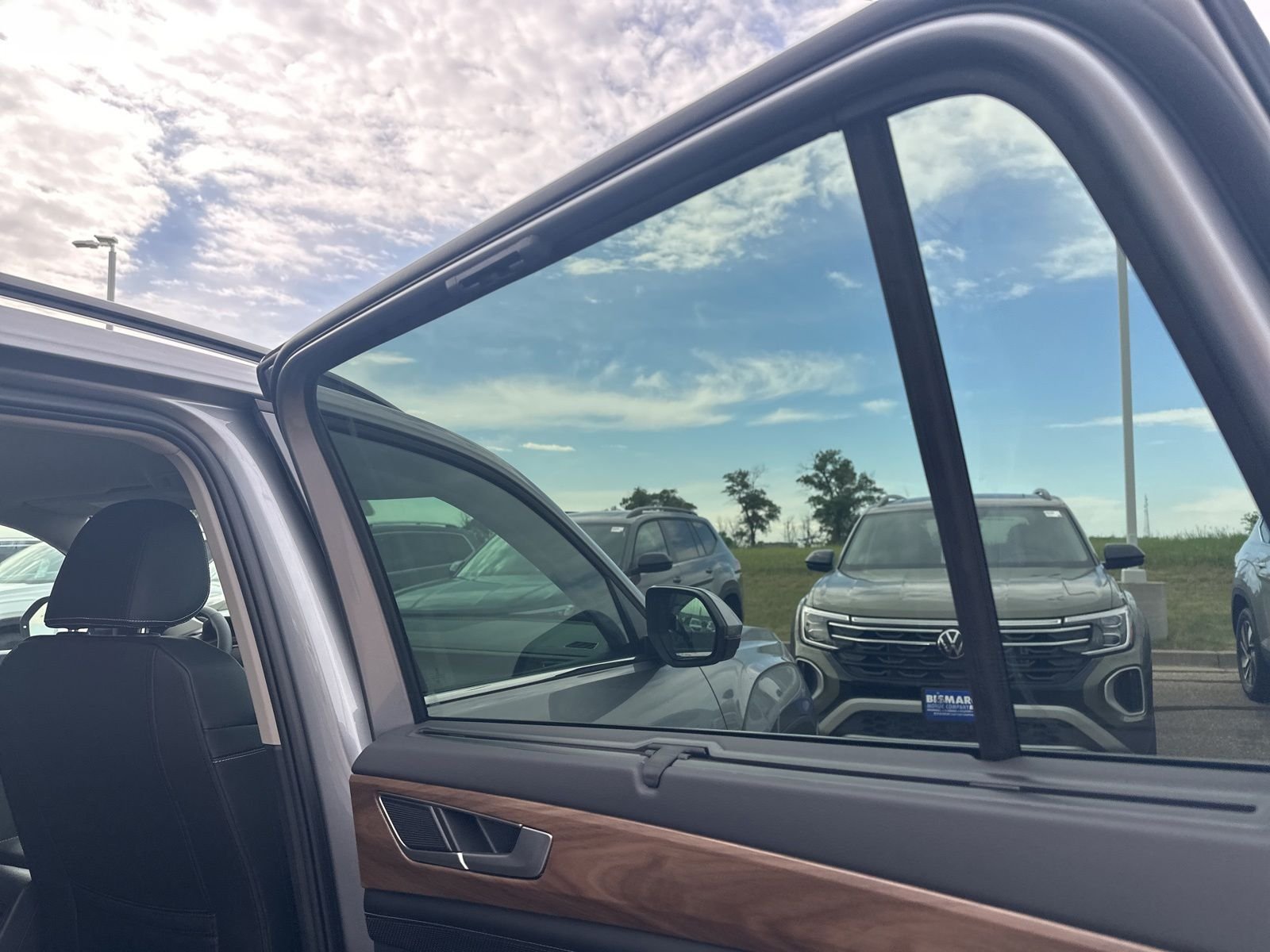 New 2026 Silver Volkswagen 2.0T SE w/Technology image 39