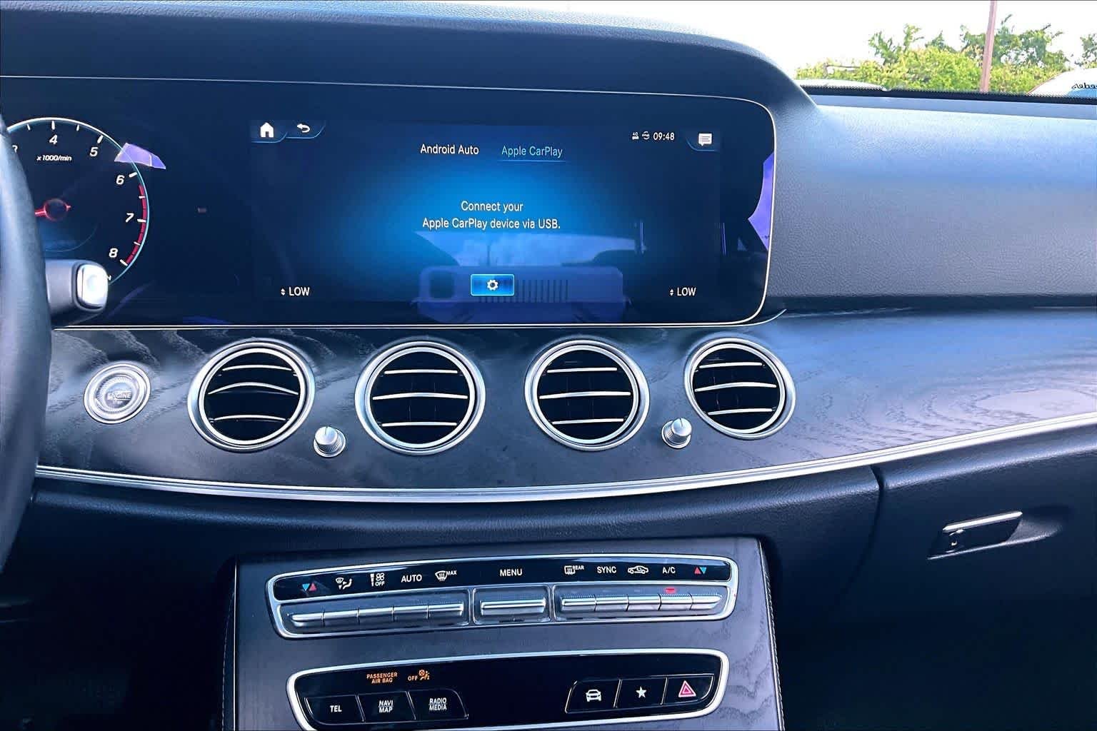Used 2022  Mercedes-Benz E 350 image 34