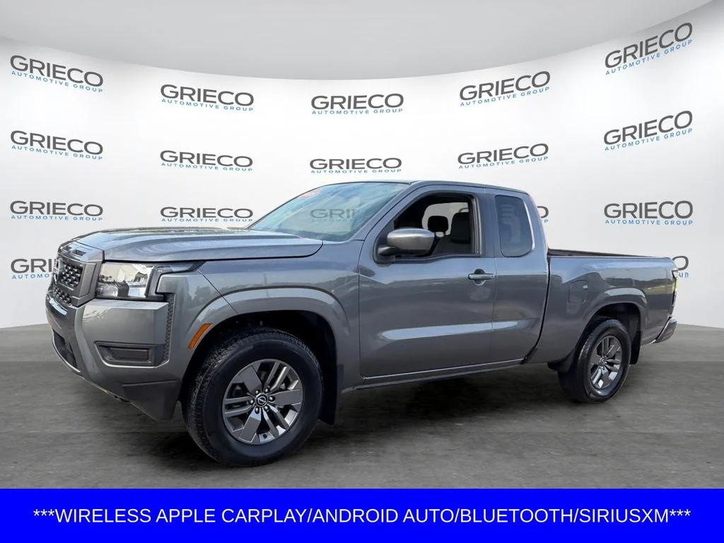 Used 2025 Gray Nissan SV image 3