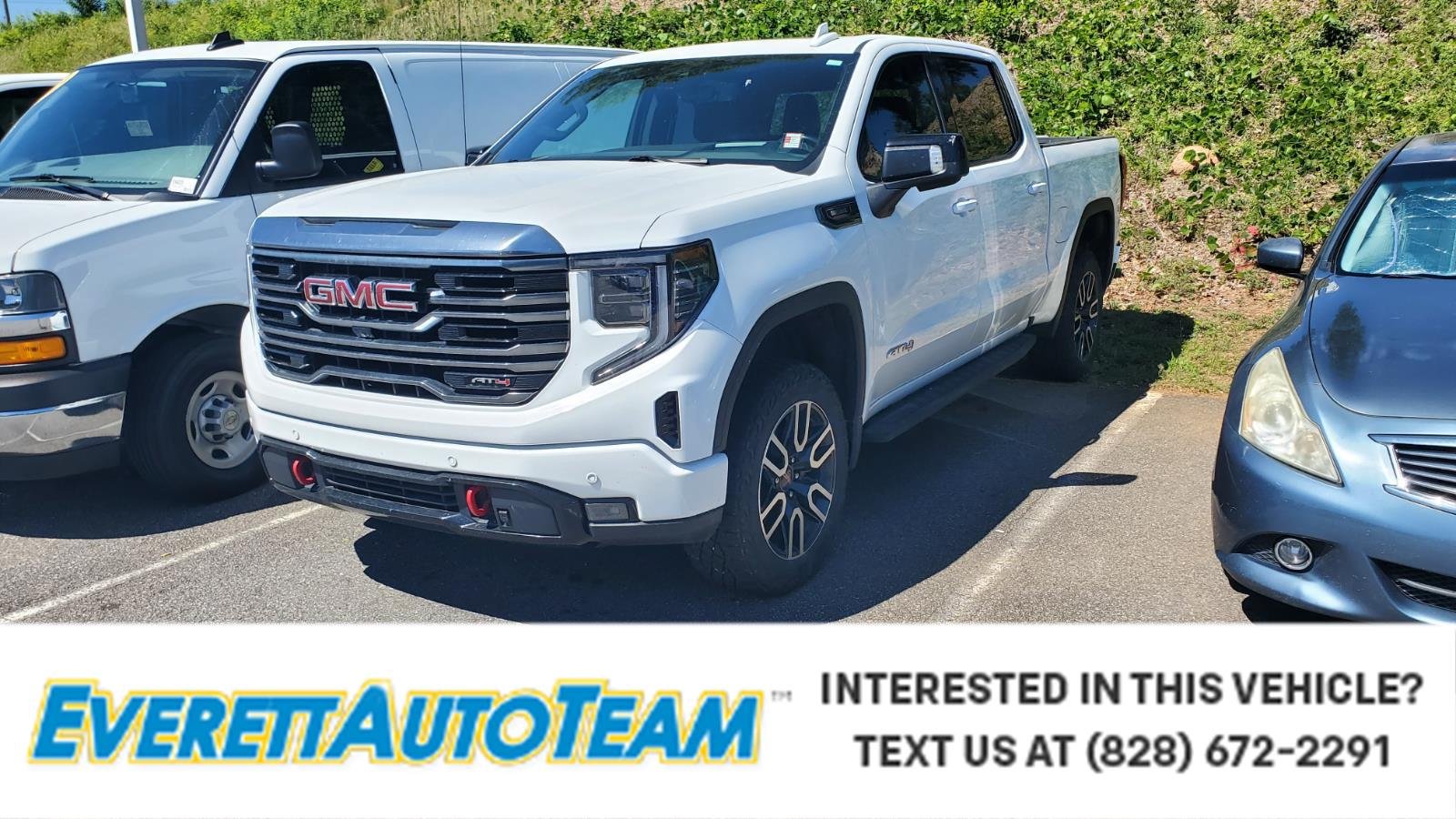 2022 GMC Sierra 4WD Crew Cab Short Box AT4's photo