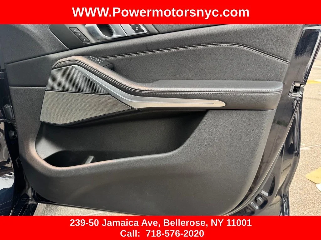 Used 2020 Black BMW M50i image 29