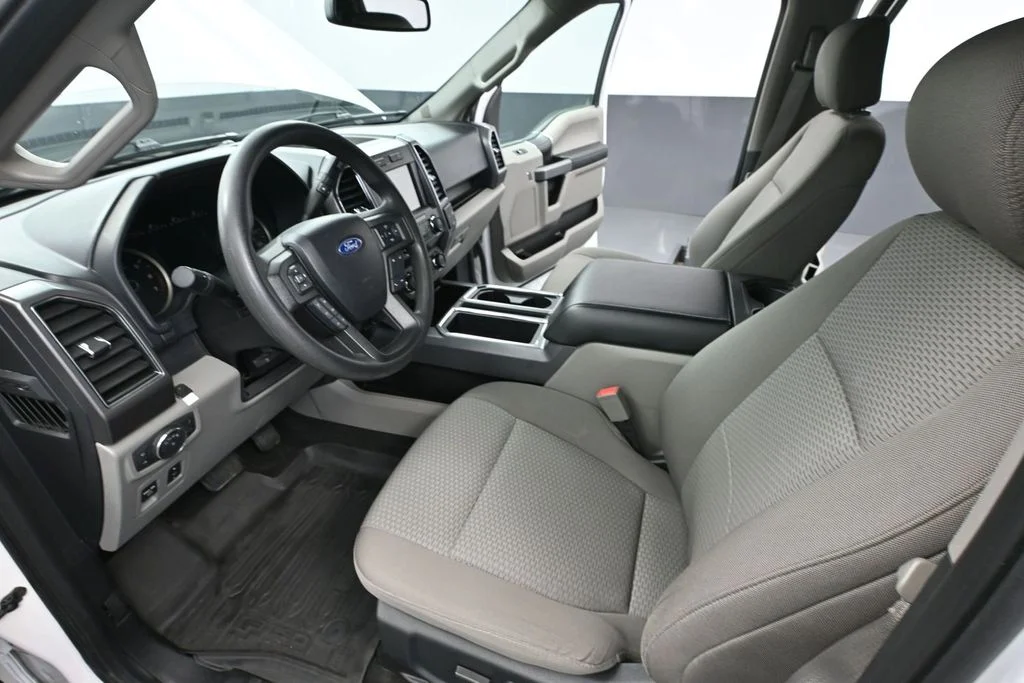 Used 2020 White Ford XLT image 17