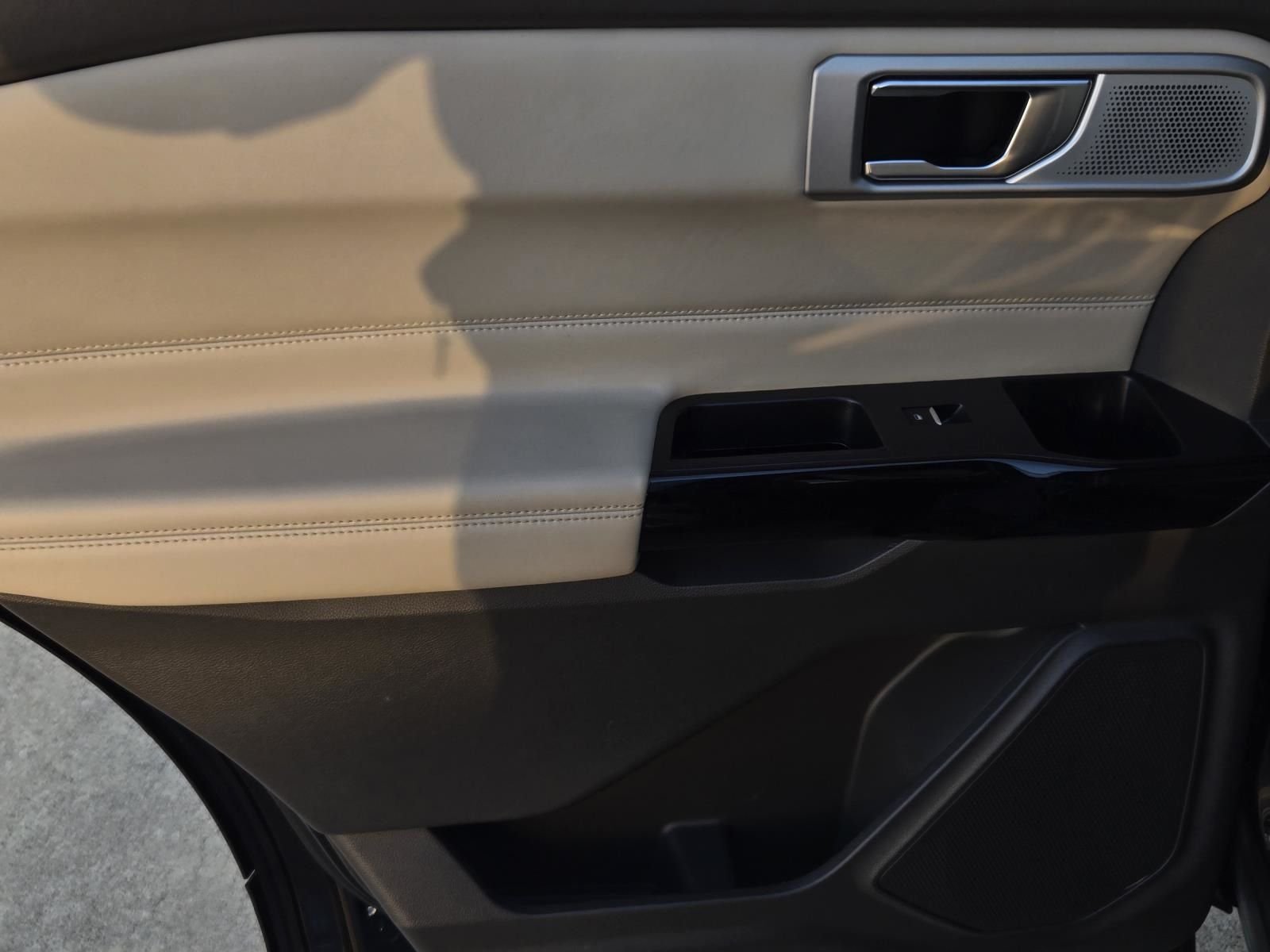 2021 Ford Explorer Platinum - Photo 15