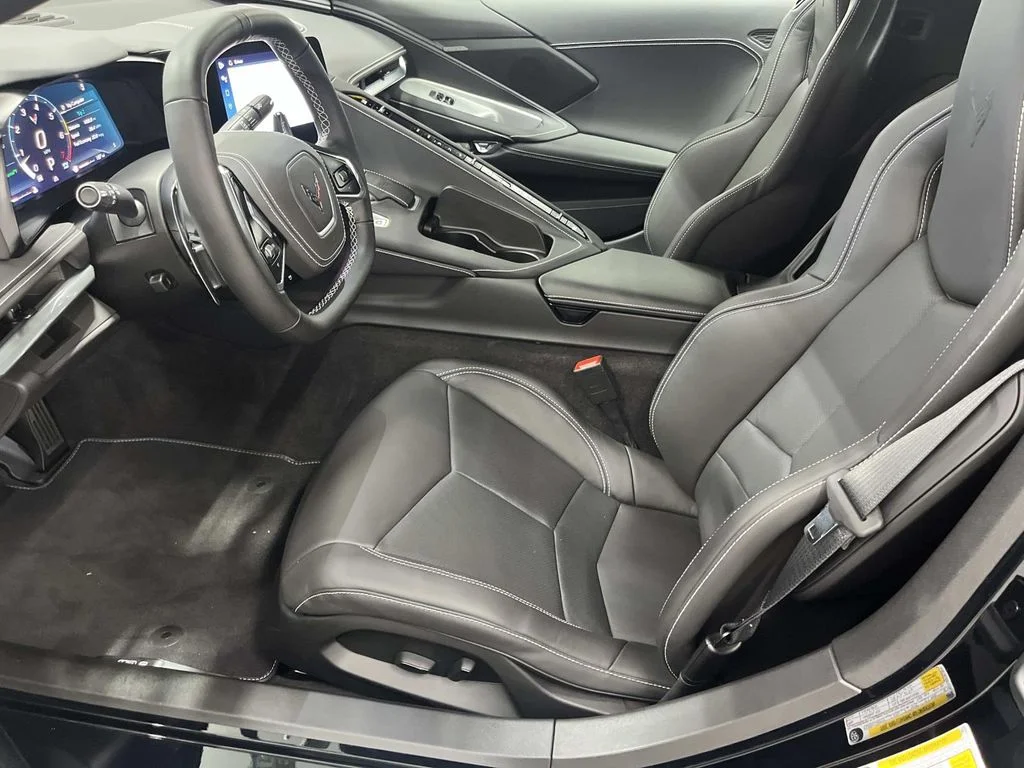 Used 2025 Black Chevrolet 1LT image 14