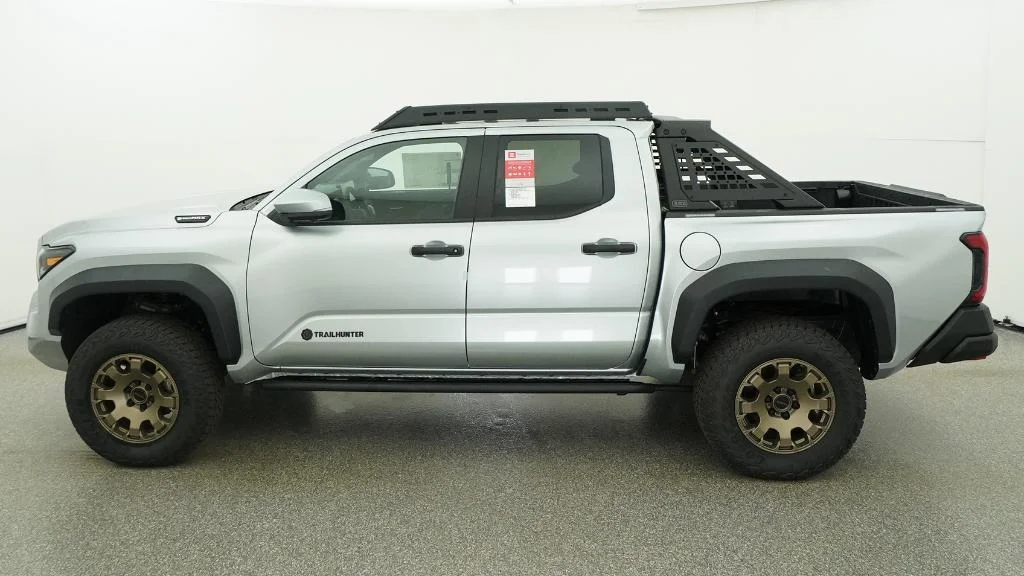 New 2026 Celestial Silver Metallic Toyota Trailhunter image 36