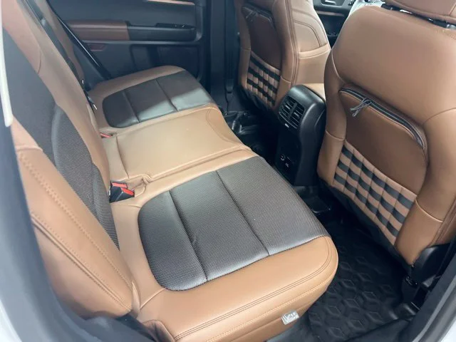 Used 2023 White Ford Badlands image 21