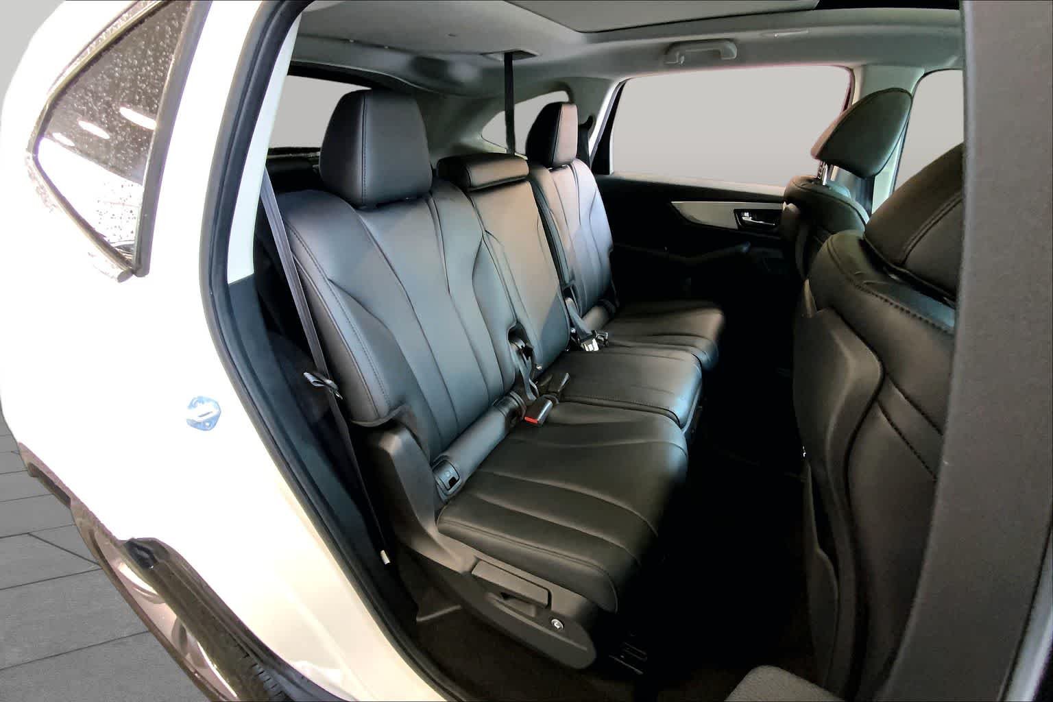 Used 2023 Platinum White Pearl Acura  image 17